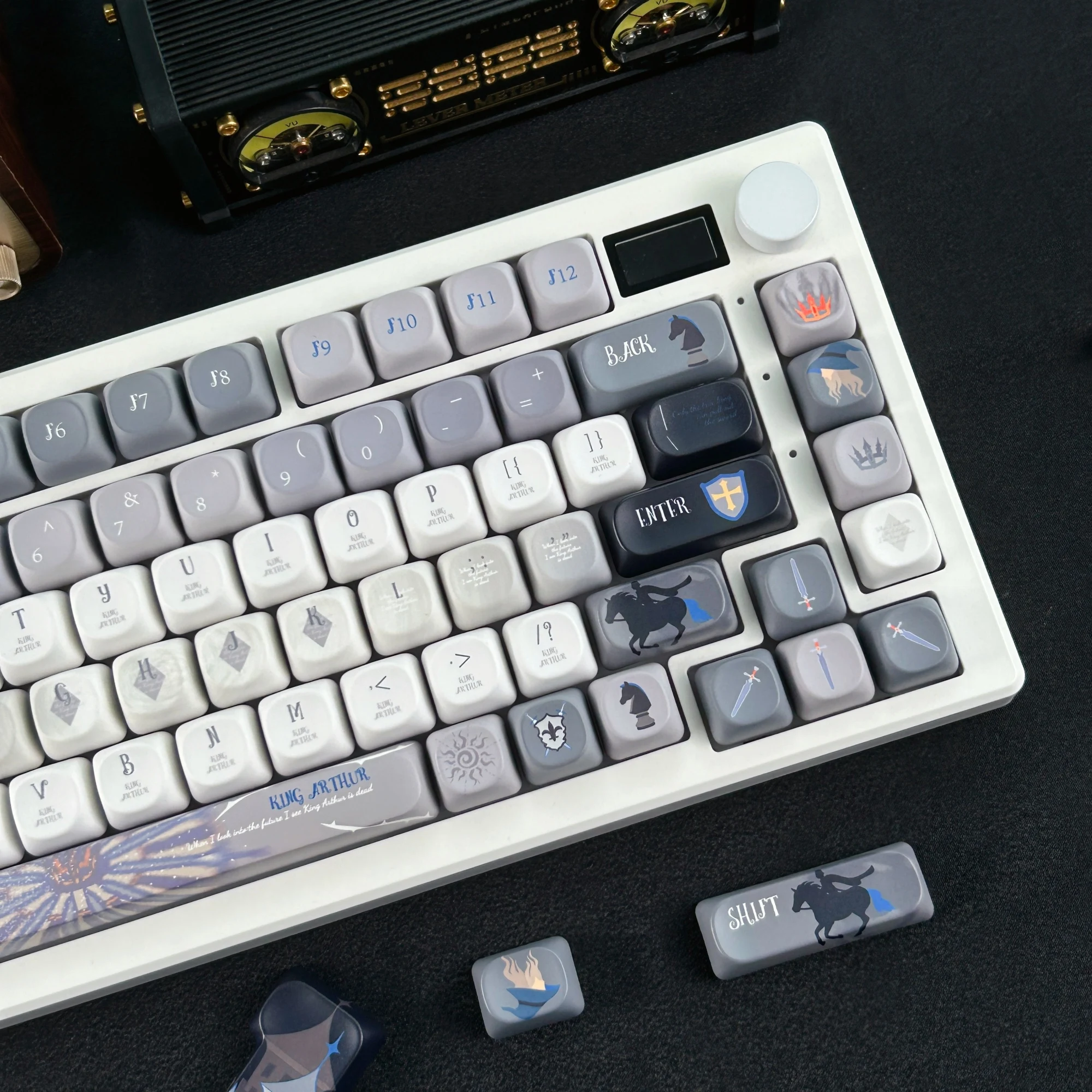 MAIMOOO Legendary King Knight Keycaps MOA Profile PBT Thermal Sublimation Custom Arthur Pendragon Keycap for Mechanical Keyboard
MAIMOOO Legendary King Knight Keycaps MOA Profile PBT Thermal Sublimation Custom Arthur Pendragon Keycap for Mechanical Keyboard