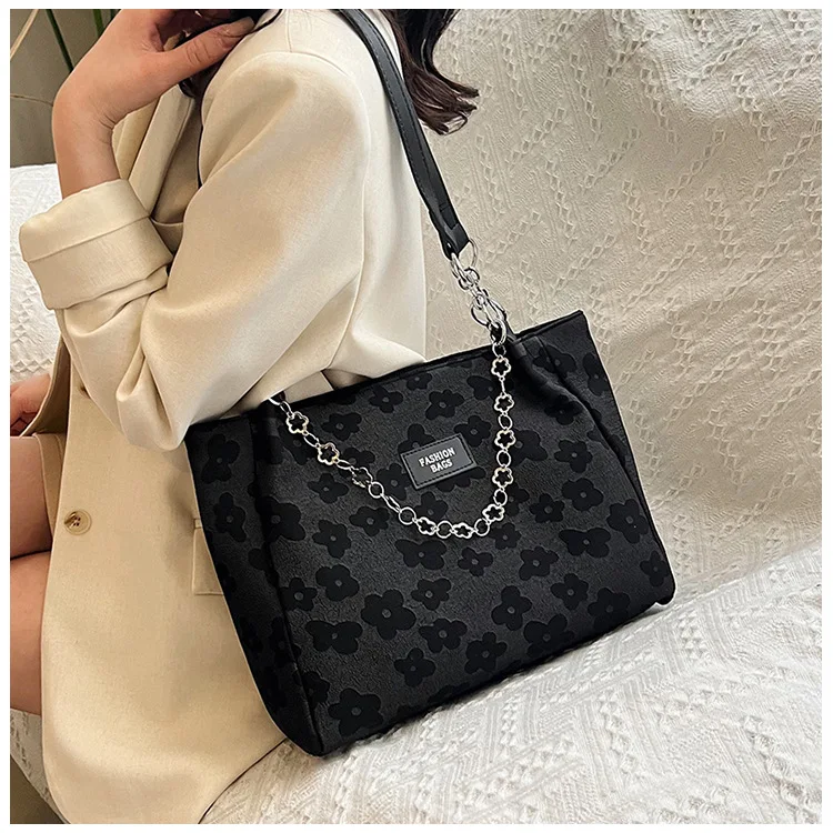 Популярные женские сумки большой вместимости, новая цепочка премиум-класса на плечо, сумка для подмышек, модная маленькая и свежая сумка-тоут.
Популярные женские сумки большой вместимости, новая цепочка премиум-класса на плечо, сумка для подмышек, модная маленькая и свежая сумка-тоут.