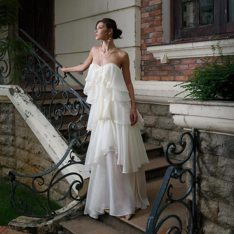 Customized White Silk Chiffon Pleated Dress Fairy Wedding Dress Strapless A-Line Long Silk Dress Women's Romantic Bridal Dress
Customized White Silk Chiffon Pleated Dress Fairy Wedding Dress Strapless A-Line Long Silk Dress Women's Romantic Bridal Dress