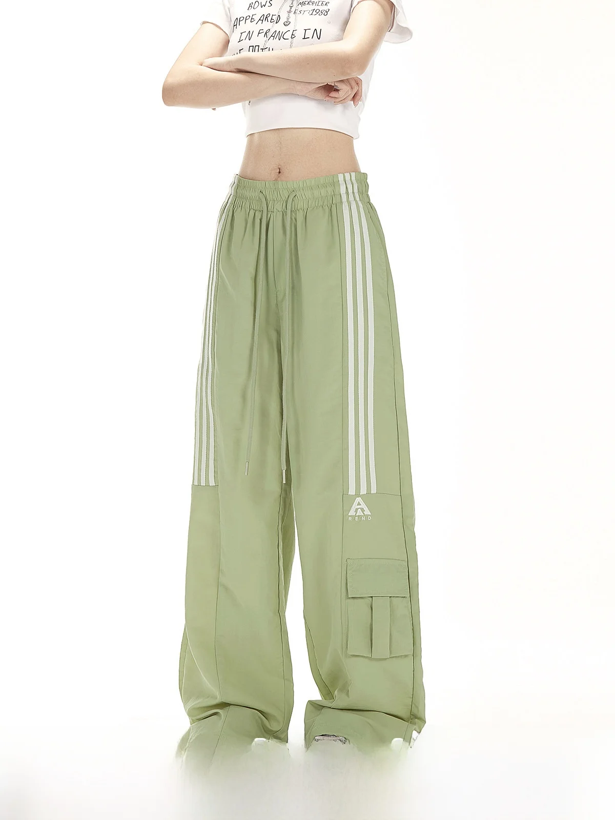 Женские брюки Neresum в американском ретро-стиле для танцев, модные, для уличной моды, летние, повседневные, для активного отдыха, быстросохнущие, спортивные
Женские брюки Neresum в американском ретро-стиле для танцев, модные, для уличной моды, летние, повседневные, для активного отдыха, быстросохнущие, спортивные