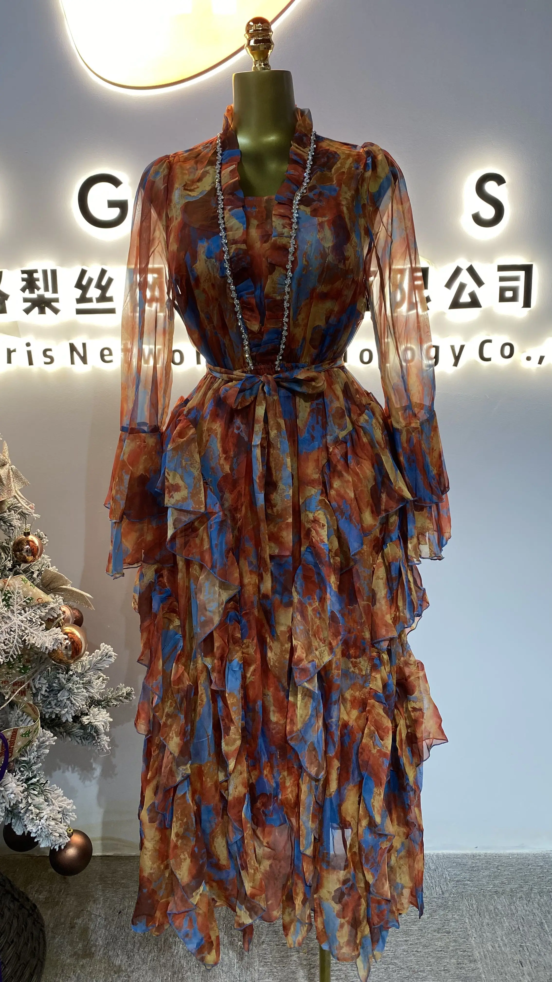 Осеннее новое женское свободное платье-бабочка с рукавами-фонариками, элегантное платье с принтом-линейкой-GZMM320
Осеннее новое женское свободное платье-бабочка с рукавами-фонариками, элегантное платье с принтом-линейкой-GZMM320