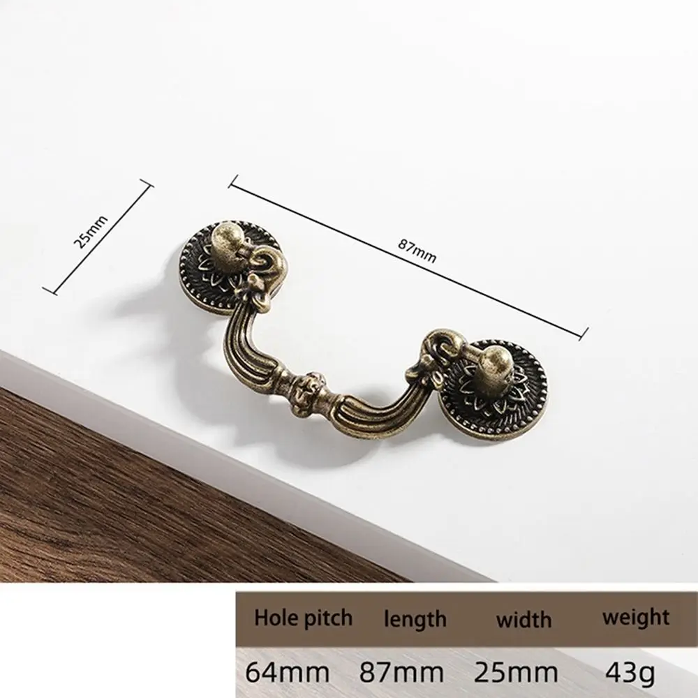 Zinc Alloy Antique Old-fashioned Classical Vintage Carving Drawer Handle Cabinet Handle for Kitchen Cupboard Furniture Handle
Zinc Alloy Antique Old-fashioned Classical Vintage Carving Drawer Handle Cabinet Handle for Kitchen Cupboard Furniture Handle
