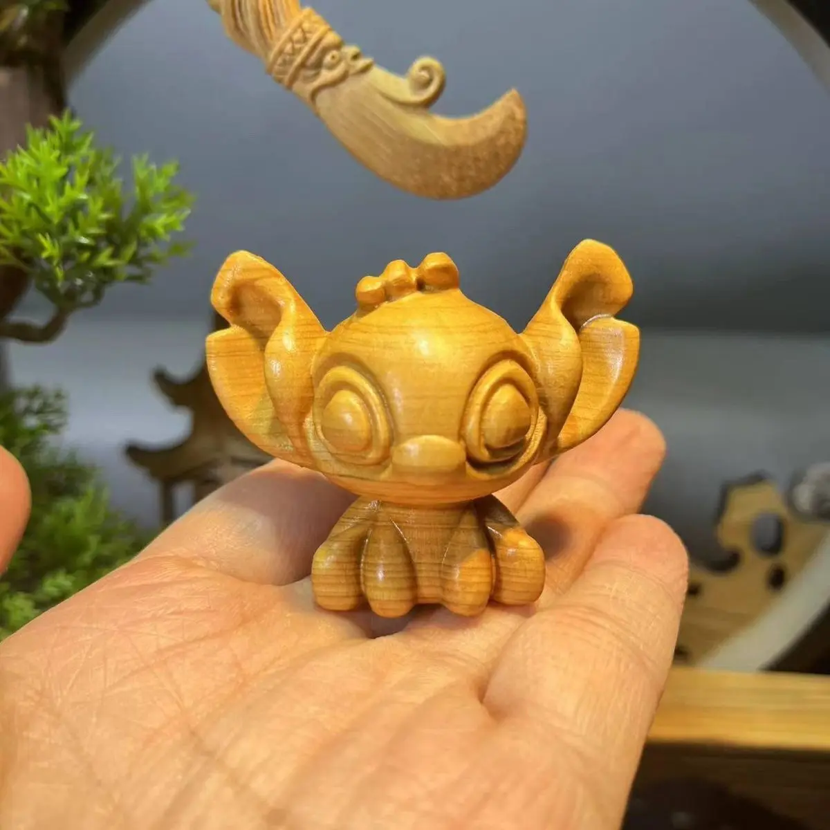 Lilo & Stitch Handmade Wood Carving Cliff Cypress Wood Solid Wood Statue Interior Decoration Stitch Solid Wood Figure
Lilo & Stitch Handmade Wood Carving Cliff Cypress Wood Solid Wood Statue Interior Decoration Stitch Solid Wood Figure