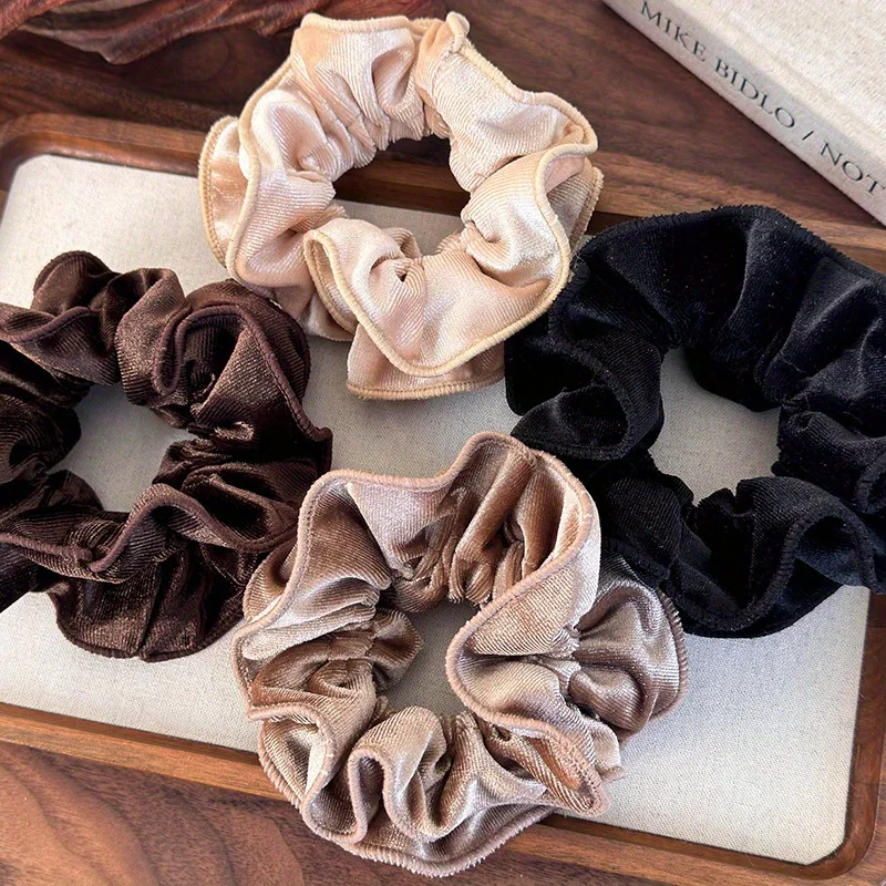 Новая осенне-зимняя однотонная бархатная повязка для волос с краями ушей для толстой кишки, простая веревка для головы в виде булочки, высококачественный головной убор, повязка для волос
Новая осенне-зимняя однотонная бархатная повязка для волос с краями ушей для толстой кишки, простая веревка для головы в виде булочки, высококачественный головной убор, повязка для волос