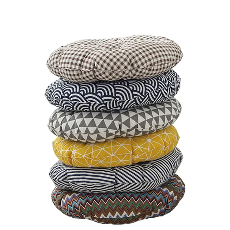 Warm round Pet Bed for Dogs And Cats Cozy Sleeping Mat All Seasons Small Size Dog And Mat Pet Nest Cute And Practical
Warm round Pet Bed for Dogs And Cats Cozy Sleeping Mat All Seasons Small Size Dog And Mat Pet Nest Cute And Practical