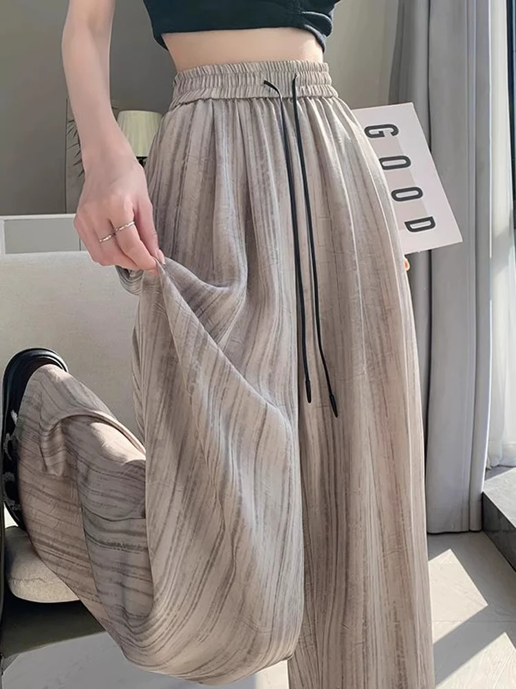 Silk Ice Painting Wide Leg Pants Women Summer Thin Small High Waist Straight Drapey Floor Length Trousers Casual High Waist
Silk Ice Painting Wide Leg Pants Women Summer Thin Small High Waist Straight Drapey Floor Length Trousers Casual High Waist
