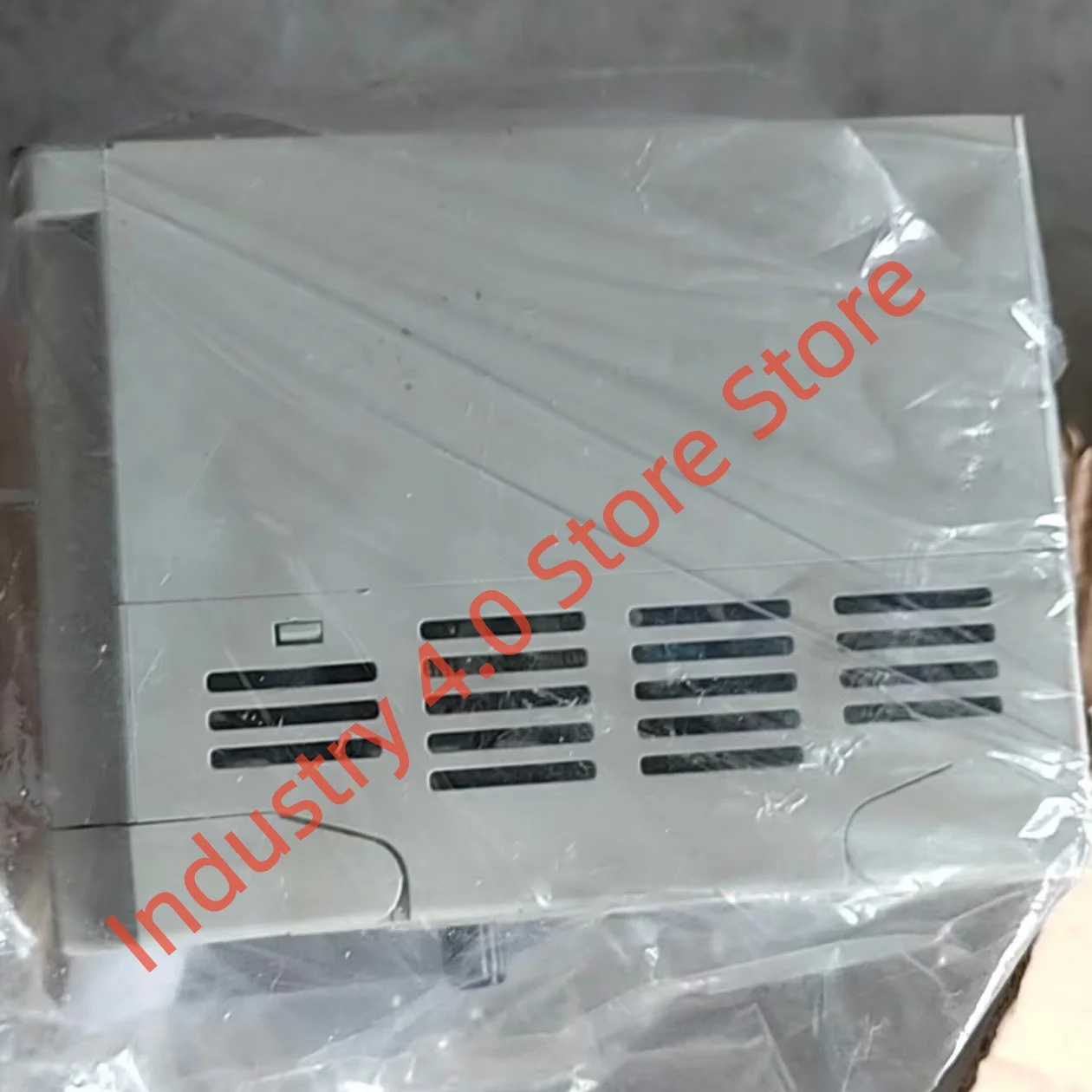преобразователь частоты VFD015M23A VFD015M43B 100% НОВЫЙ
преобразователь частоты VFD015M23A VFD015M43B 100% НОВЫЙ