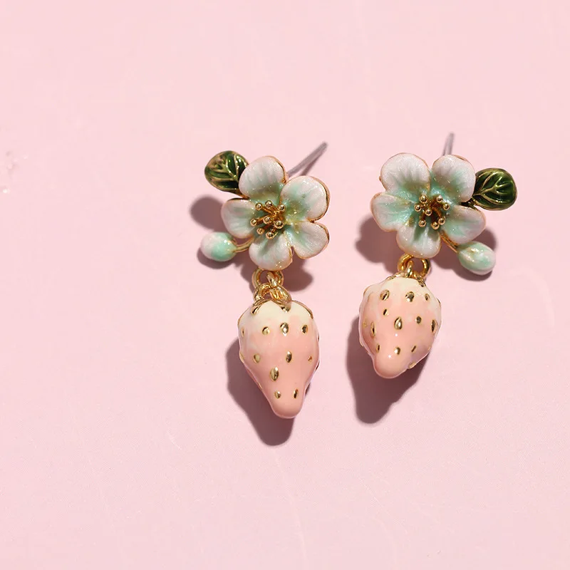 New Arrival White Blue Gradient Flowers Cute Pink Strawberry Earrings Temperament Versatile Earring Forest Design Trendy Jewelry
New Arrival White Blue Gradient Flowers Cute Pink Strawberry Earrings Temperament Versatile Earring Forest Design Trendy Jewelry