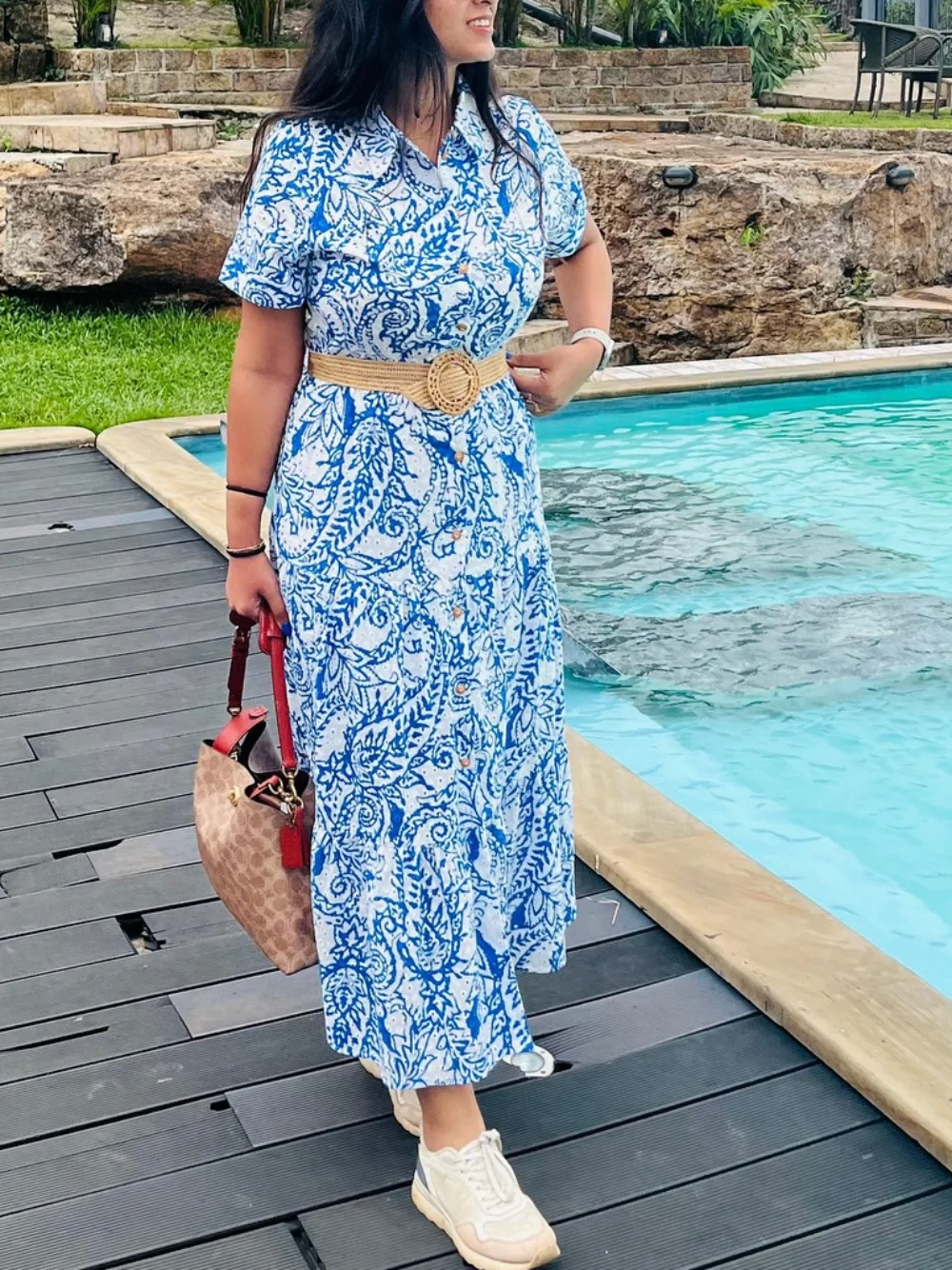 Summer new women's embroidered shirt dress holiday casual style slim fit printed shirt with belt short-sleeved robe dress
Summer new women's embroidered shirt dress holiday casual style slim fit printed shirt with belt short-sleeved robe dress