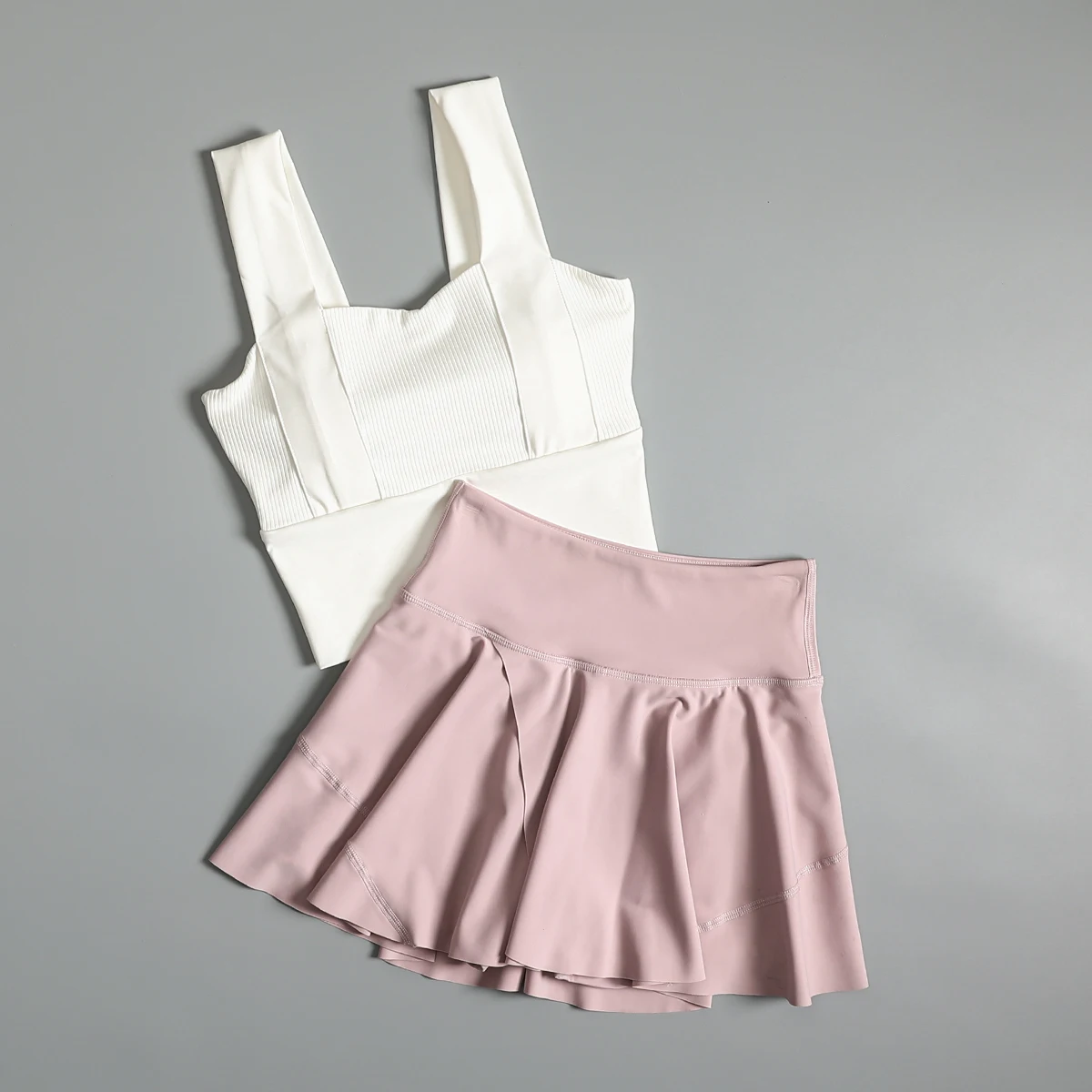 High-value tennis sports suit for women summer gym training professional quick-drying integrated bra yoga morning jogging suit
High-value tennis sports suit for women summer gym training professional quick-drying integrated bra yoga morning jogging suit