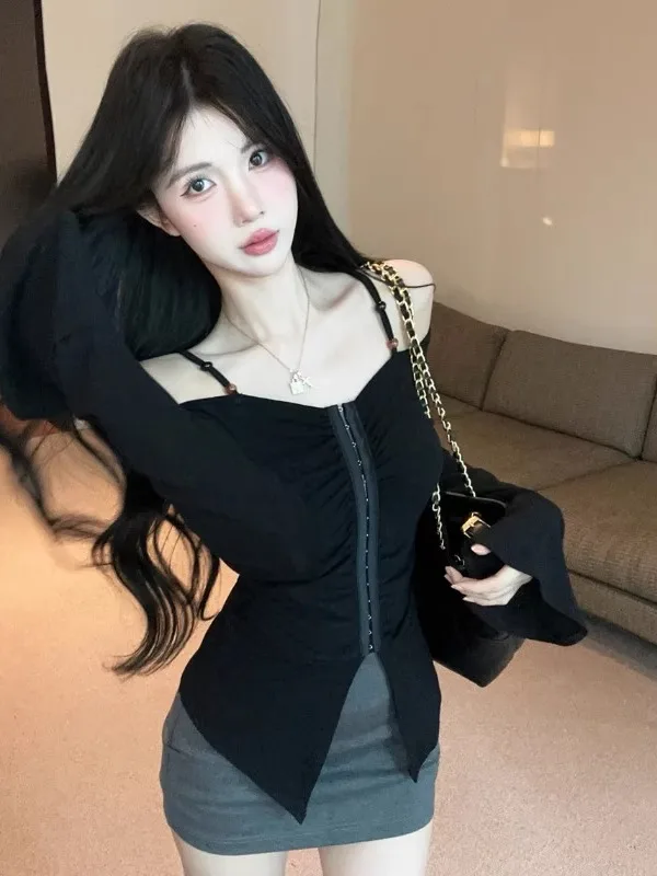 Slim Fit Long Sleeve T-Shirt Women's Shoulder Design Bell Sleeve Asymmetrical Waist Cinching Autumn New Style Knitted Top
Slim Fit Long Sleeve T-Shirt Women's Shoulder Design Bell Sleeve Asymmetrical Waist Cinching Autumn New Style Knitted Top