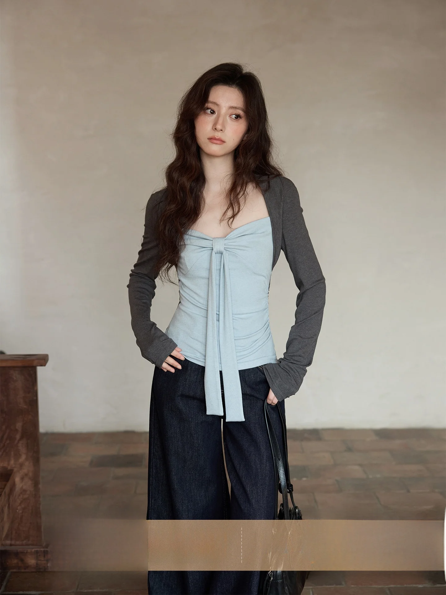 Elegant Slim Fit Long Sleeve T-Shirt Spring 2026 New Arrival Korean Style Top Short Fake Two-Piece Casual Women's Fashion
Elegant Slim Fit Long Sleeve T-Shirt Spring 2026 New Arrival Korean Style Top Short Fake Two-Piece Casual Women's Fashion