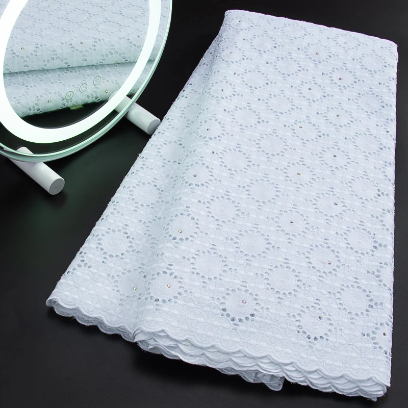 High Quality African Cotton Lace Fabric with Rhinestones New Swiss Voile Lace Fabric for Elegant Party Dress A 3175
High Quality African Cotton Lace Fabric with Rhinestones New Swiss Voile Lace Fabric for Elegant Party Dress A 3175