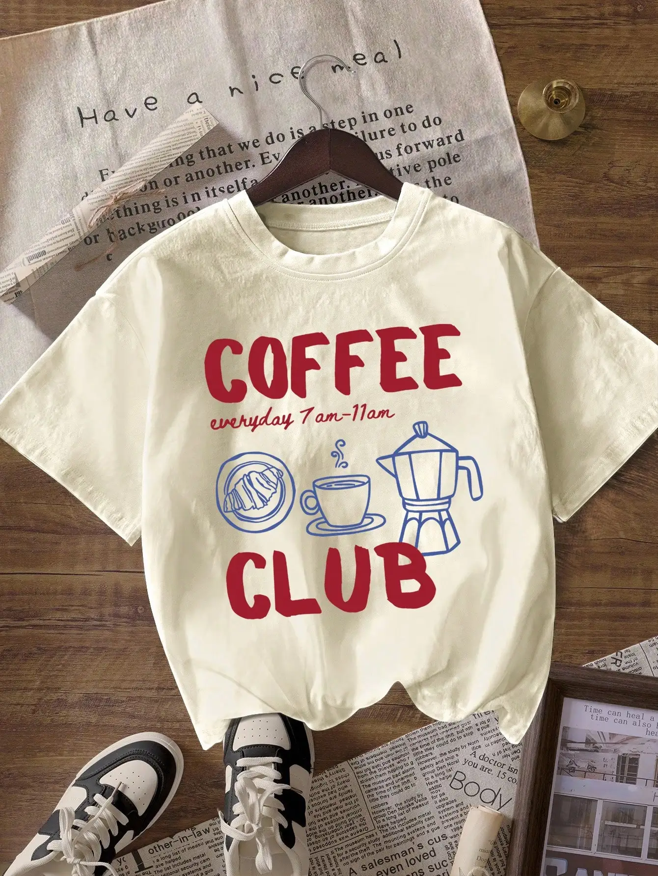 Coffee Club Graphic Print Women's Casual Round Neck Short Sleeve T-Shirt
Coffee Club Graphic Print Women's Casual Round Neck Short Sleeve T-Shirt