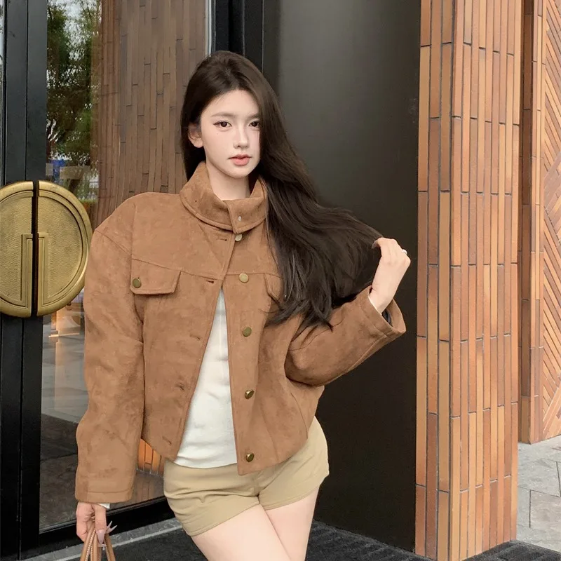 Американская ретро-куртка из оленьей кожи с бархатистой текстурой, модная повседневная модель премиум-класса, новинка весна-осень, универсальная короткая верхняя одежда
Американская ретро-куртка из оленьей кожи с бархатистой текстурой, модная повседневная модель премиум-класса, новинка весна-осень, универсальная короткая верхняя одежда