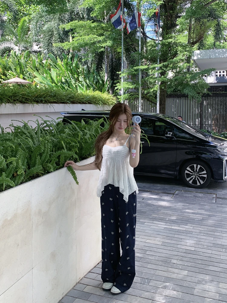 Sasaouni Code Embroidered Thin Summer Women's Jeans Pants Floor-Length Loose Fit Straight Leg Cotton Blend
Sasaouni Code Embroidered Thin Summer Women's Jeans Pants Floor-Length Loose Fit Straight Leg Cotton Blend