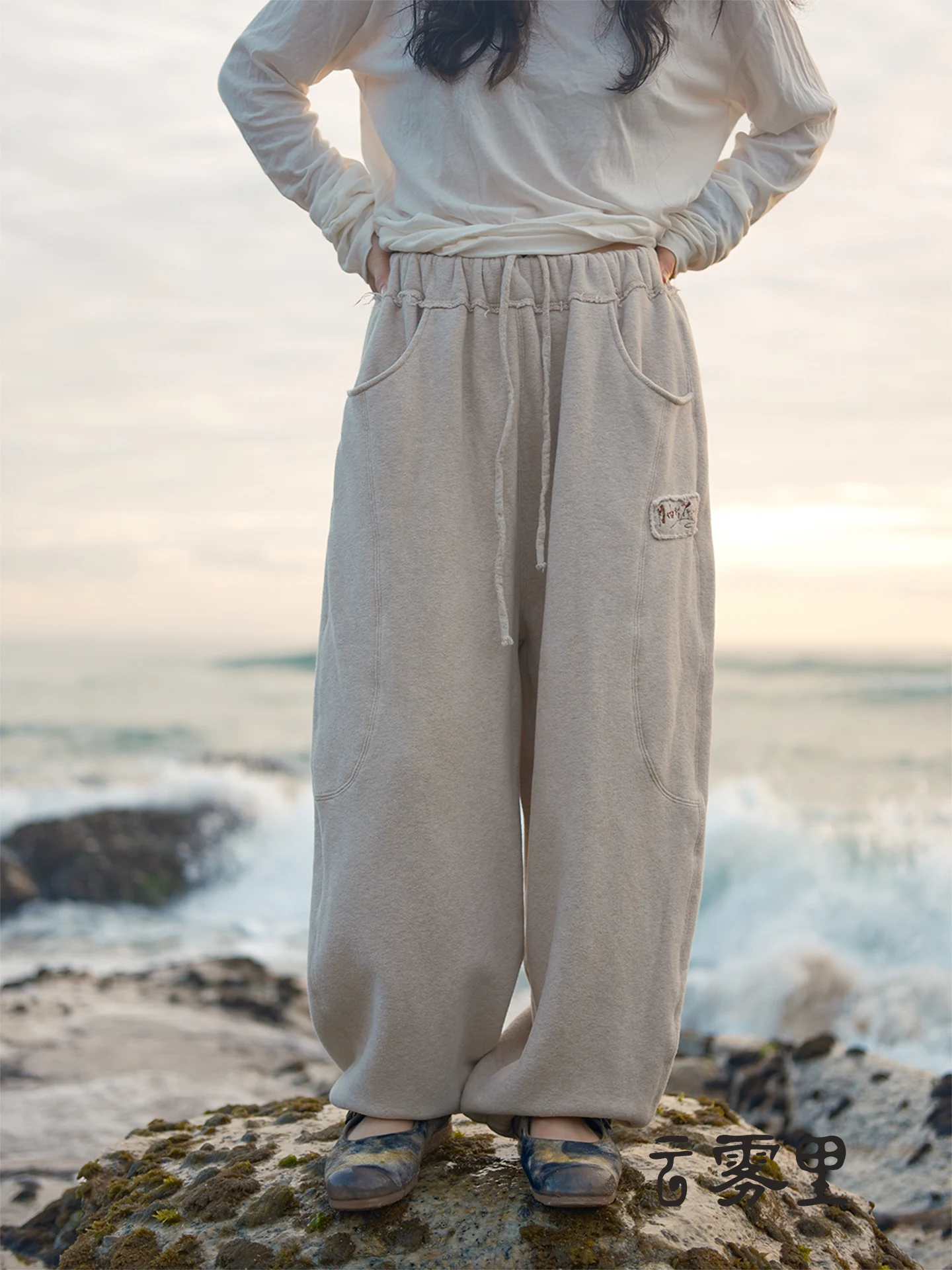 Casual Loose Knitted Elastic Waist Cotton Sweatpants Women's Comfortable Breathable Loose Fit Trousers for Daily Wear
Casual Loose Knitted Elastic Waist Cotton Sweatpants Women's Comfortable Breathable Loose Fit Trousers for Daily Wear