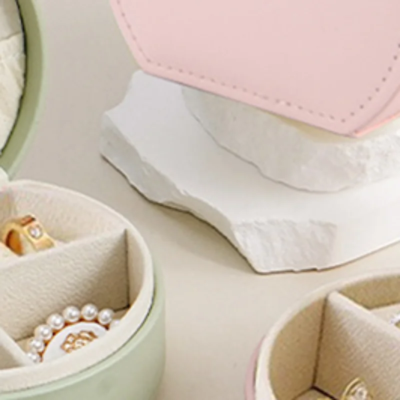 Portable Round Jewelry Box Mini Pu Leather Case For Rings Earrings Necklaces
Portable Round Jewelry Box Mini Pu Leather Case For Rings Earrings Necklaces