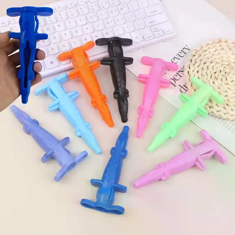 1Pc Reusable Crocodile Shape Dental Syringe Sleeve Protective Cover Dentist Tool Accessory
1Pc Reusable Crocodile Shape Dental Syringe Sleeve Protective Cover Dentist Tool Accessory