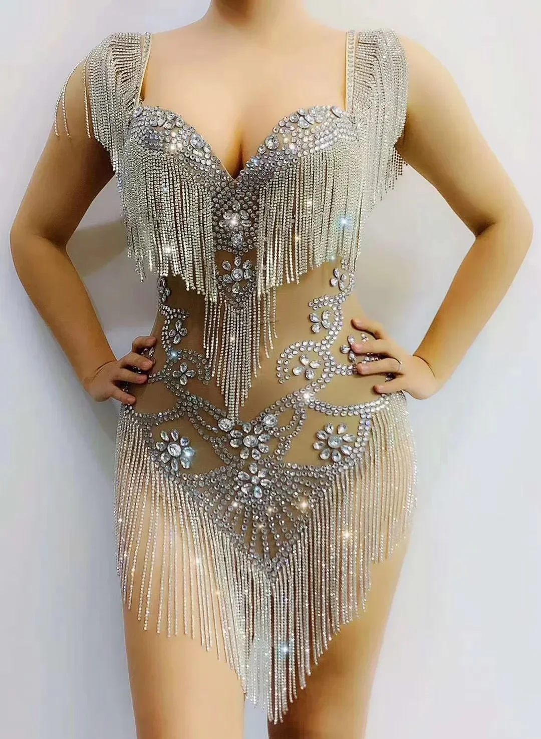 Shiny Rhinestones Silver Fringes Perspective Women Bodysuits Sleeveless Elastic Jumpsuits Birthday Party Drag Queen Outfit
Shiny Rhinestones Silver Fringes Perspective Women Bodysuits Sleeveless Elastic Jumpsuits Birthday Party Drag Queen Outfit