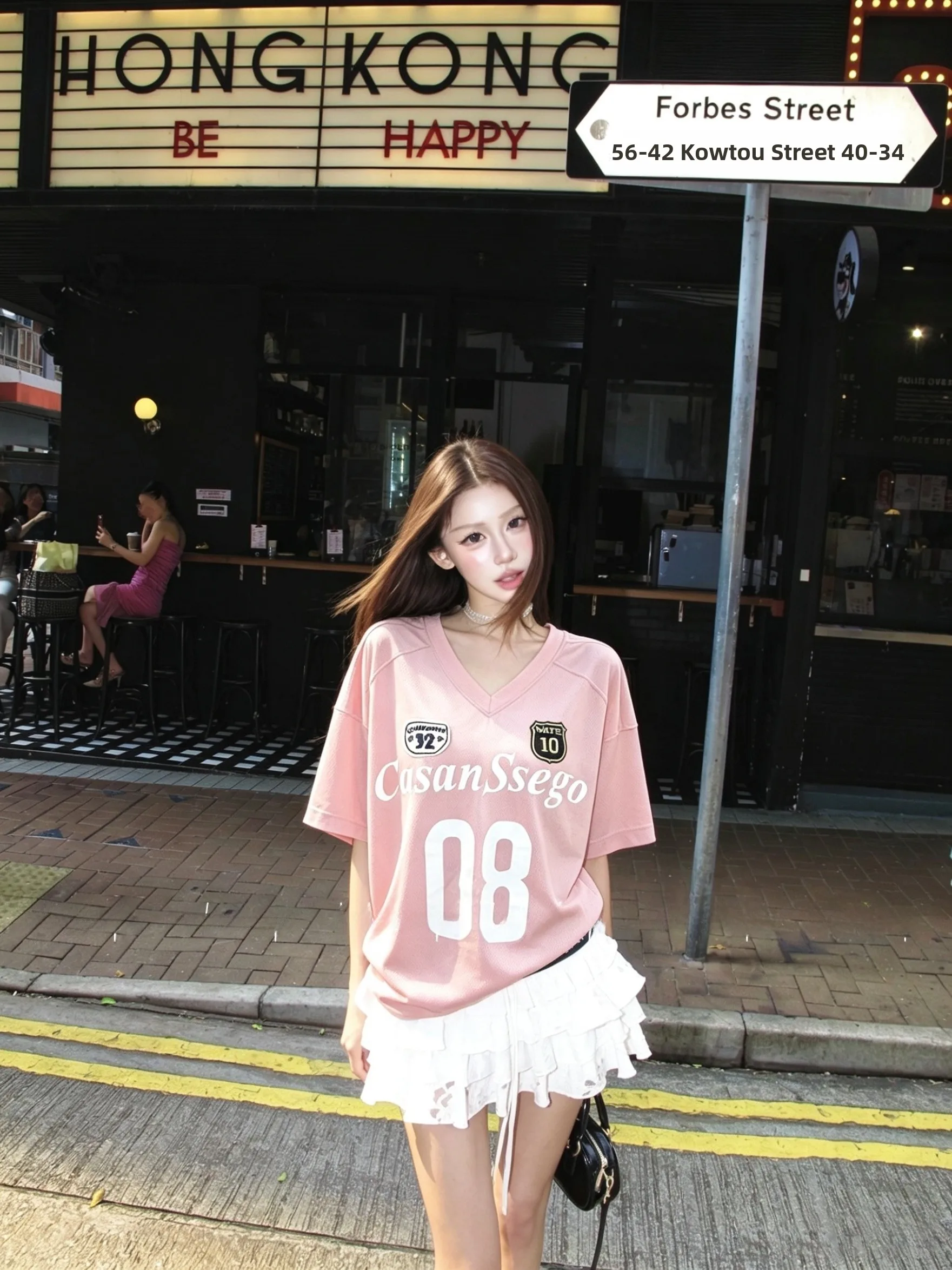 Limited Millennium Pink Mid-Length V-Neck Short-Sleeve T-Shirt Cool Sensation Embroidered Badge Sporty Half-Sleeve Top
Limited Millennium Pink Mid-Length V-Neck Short-Sleeve T-Shirt Cool Sensation Embroidered Badge Sporty Half-Sleeve Top