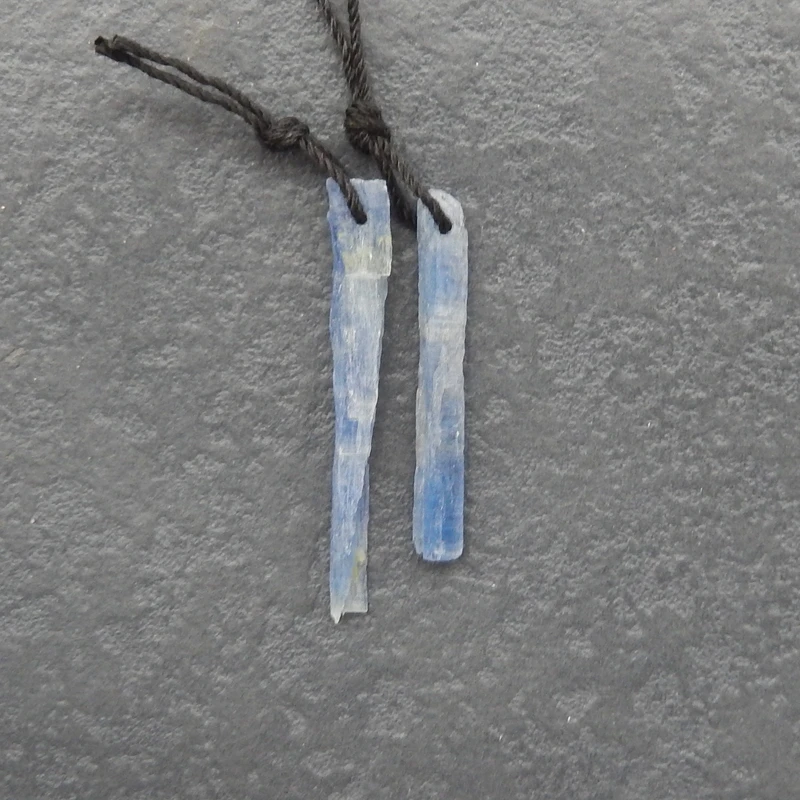 Натуральный синий кианитовый кристалл, длинные серьги, бусины-подвески, бусины для самостоятельного изготовления ювелирных изделий, серьги, подвески, аксессуары 37x5x2 мм, 1,6 г
Натуральный синий кианитовый кристалл, длинные серьги, бусины-подвески, бусины для самостоятельного изготовления ювелирных изделий, серьги, подвески, аксессуары 37x5x2 мм, 1,6 г