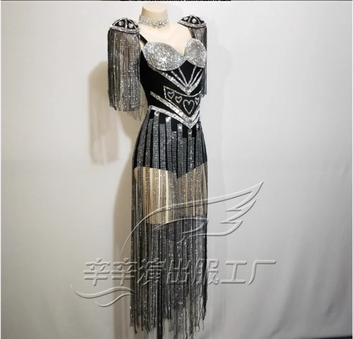 Nightclub Singer Sparkling Rhinestone Fringe Shoulder Patch Dress, Stage Costume
Nightclub Singer Sparkling Rhinestone Fringe Shoulder Patch Dress, Stage Costume