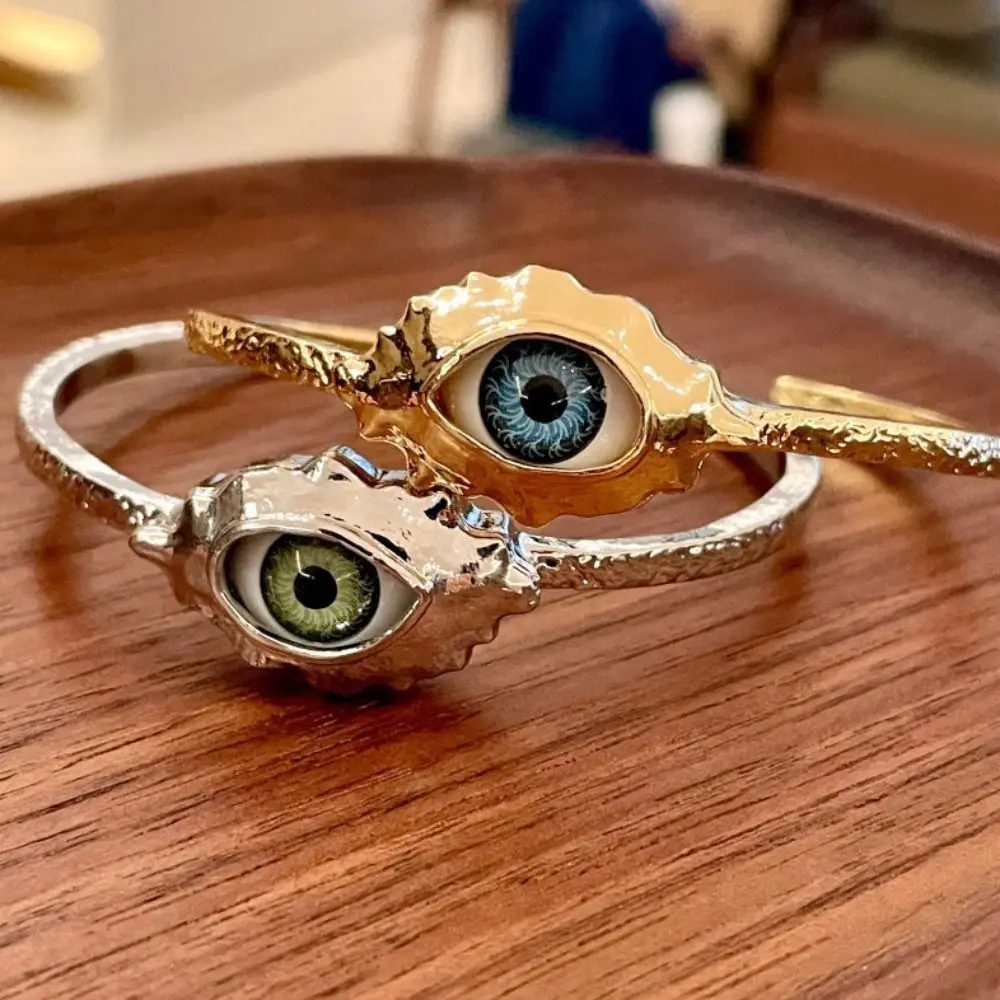 Metal Exaggerated Open Bangle Silver Alloy Devil's Eye Bracelets Unique Vintage Geometric Cuff Bangles Decoration
Metal Exaggerated Open Bangle Silver Alloy Devil's Eye Bracelets Unique Vintage Geometric Cuff Bangles Decoration