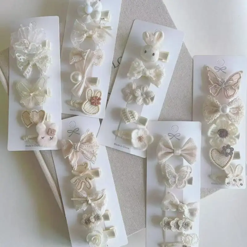 Cute Beige 8PCS Hair Clips Set Lace Bow Rabbit Flower Design Non Slip Hair Accessories for Little Girls Home Outdoor Use
Cute Beige 8PCS Hair Clips Set Lace Bow Rabbit Flower Design Non Slip Hair Accessories for Little Girls Home Outdoor Use