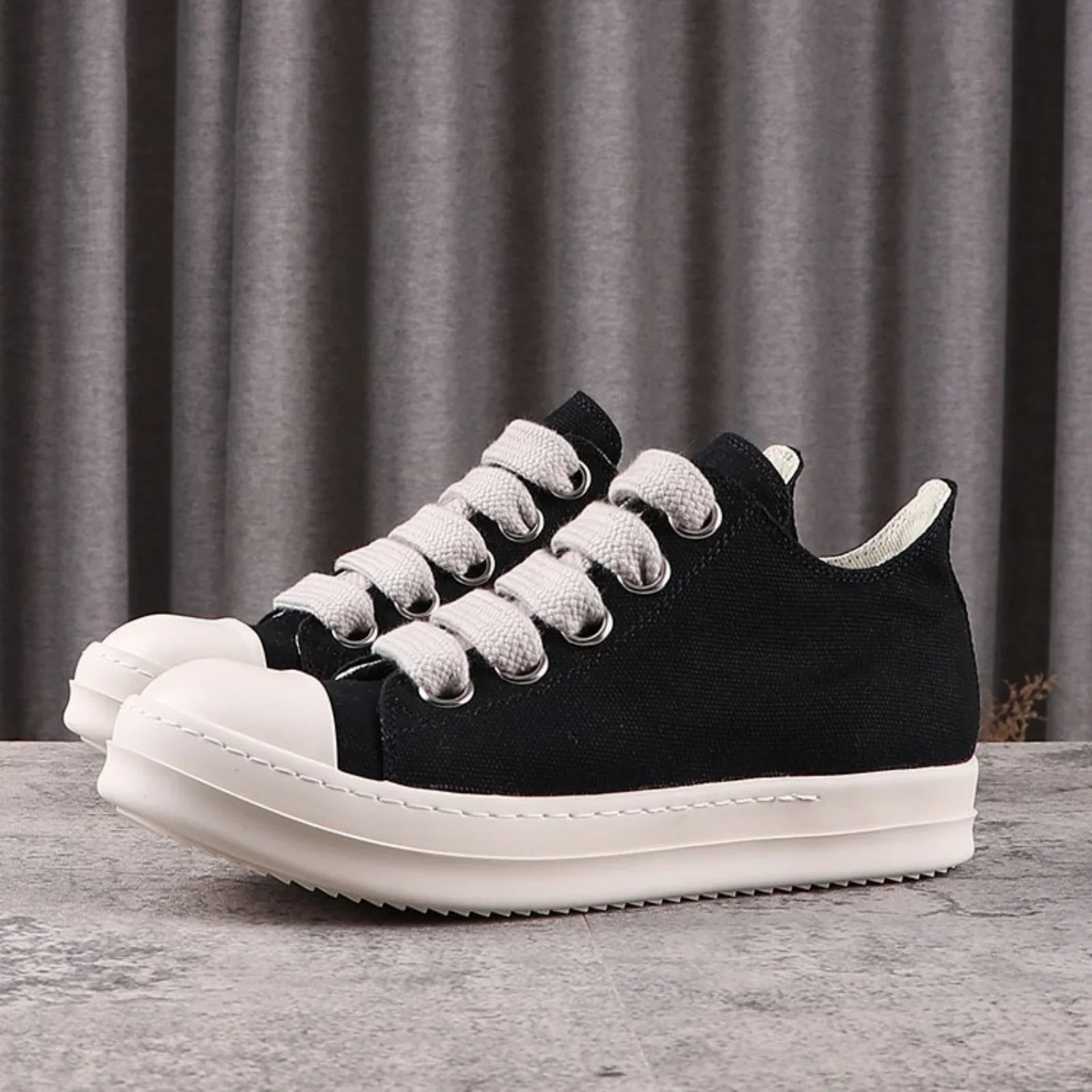 Top Quality Men and Women Casual Sneakers 35-48 Fashion Brand Designer Tennis shoes Classic Punk Goth Trend Lace-up RO shoes
Top Quality Men and Women Casual Sneakers 35-48 Fashion Brand Designer Tennis shoes Classic Punk Goth Trend Lace-up RO shoes