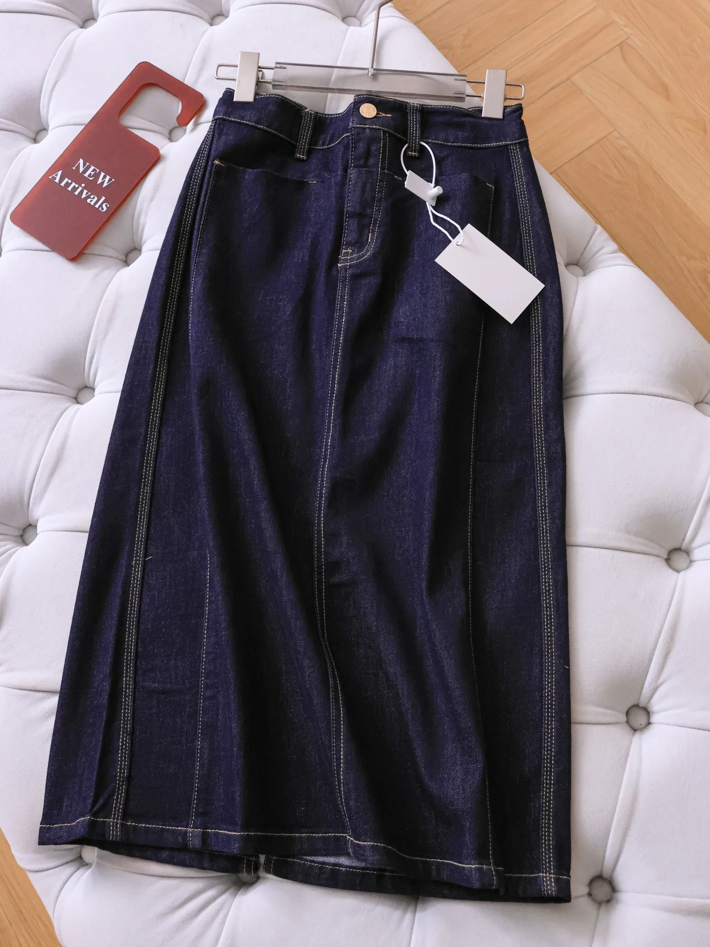 High Waist Slimming Pure Color Mid-Length A-Line Skirt Denim Split Women's Fashion Spring New Straight Leg Half Skirt
High Waist Slimming Pure Color Mid-Length A-Line Skirt Denim Split Women's Fashion Spring New Straight Leg Half Skirt