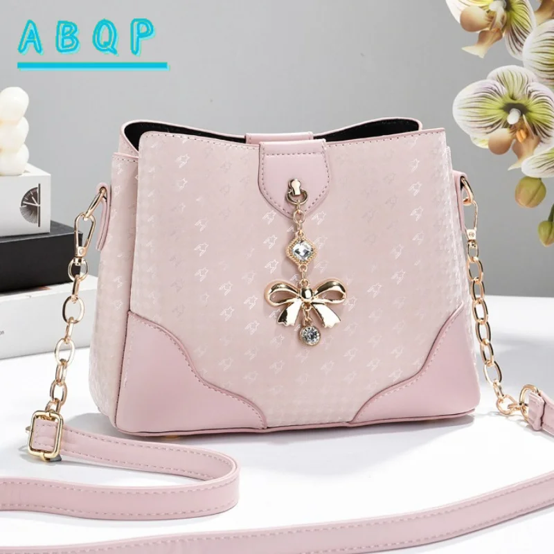 New Women's Shoulder Bag Personalized Fashion Women's Shoulder Messenger Bag Luxury Brand Casual Women's Bag Large Capacity
New Women's Shoulder Bag Personalized Fashion Women's Shoulder Messenger Bag Luxury Brand Casual Women's Bag Large Capacity