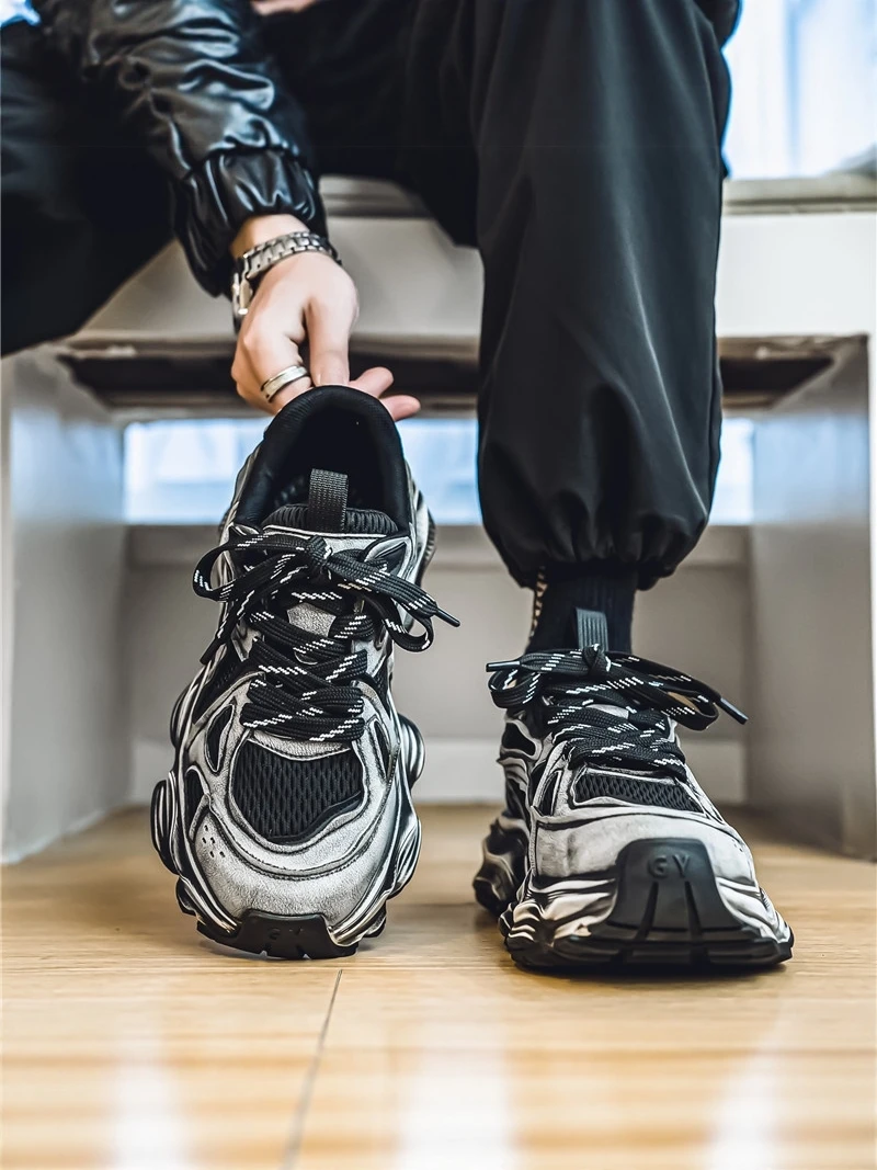 Men's Summer 2026 New Style Dad Shoes Thick Bottom Casual Retro Soft Bottom Sports Shoes Fashionable All-Match Low Top Sneakers
Men's Summer 2026 New Style Dad Shoes Thick Bottom Casual Retro Soft Bottom Sports Shoes Fashionable All-Match Low Top Sneakers