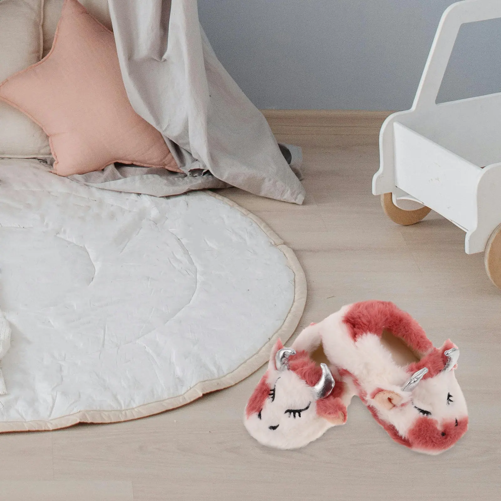 1Pair Toddler Girls Cow Design Indoor Slippers Soft Warm Comfortable House Shoes for Baby Girls Thick Sole Nonslip Toddler
1Pair Toddler Girls Cow Design Indoor Slippers Soft Warm Comfortable House Shoes for Baby Girls Thick Sole Nonslip Toddler