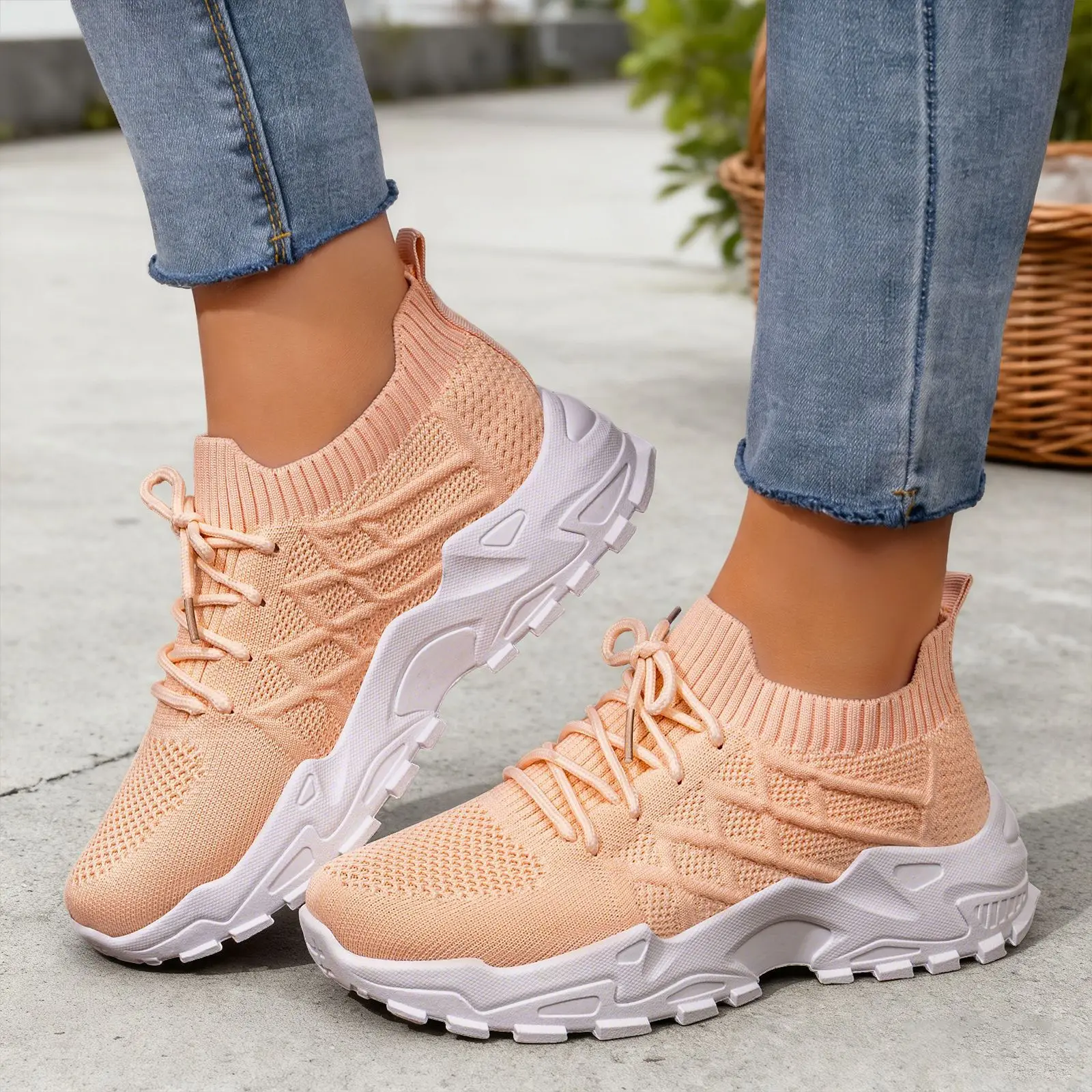 Shoes Women large-size fly-woven shoes Soft sole heightening dad shoes Breathable and non-smelly feet Sneakers Single shoes
Shoes Women large-size fly-woven shoes Soft sole heightening dad shoes Breathable and non-smelly feet Sneakers Single shoes