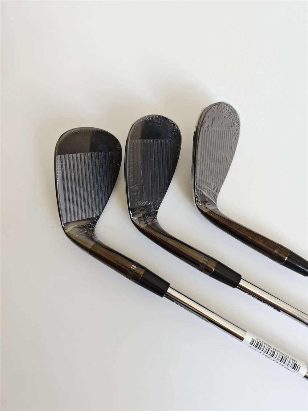 3 шт. серые SM 10 клюшек для гольфа, металлические клинья от 48/50/52/54/56/58/60/62 R/S гибкие стальные валы, включая головные уборы, бесплатная доставка
3 шт. серые SM 10 клюшек для гольфа, металлические клинья от 48/50/52/54/56/58/60/62 R/S гибкие стальные валы, включая головные уборы, бесплатная доставка