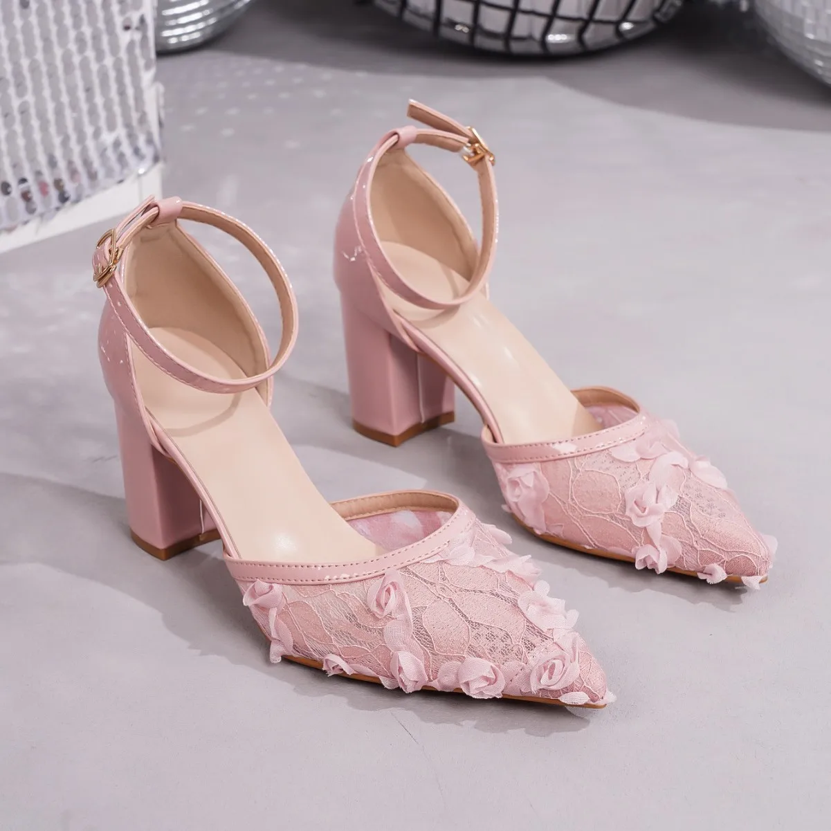 Fashion Party Pink Bag High Heels Female Mesh Rose Thick Heel Hollow Out Summer Sandals Women
Fashion Party Pink Bag High Heels Female Mesh Rose Thick Heel Hollow Out Summer Sandals Women