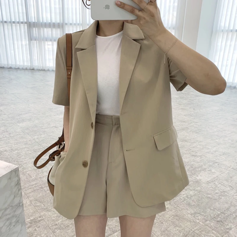 Retro Chic Loose Fit Two Button Suit Jaet High Waist Wide Leg Pants Faion Set Cotton Blend Summer Collection
Retro Chic Loose Fit Two Button Suit Jaet High Waist Wide Leg Pants Faion Set Cotton Blend Summer Collection