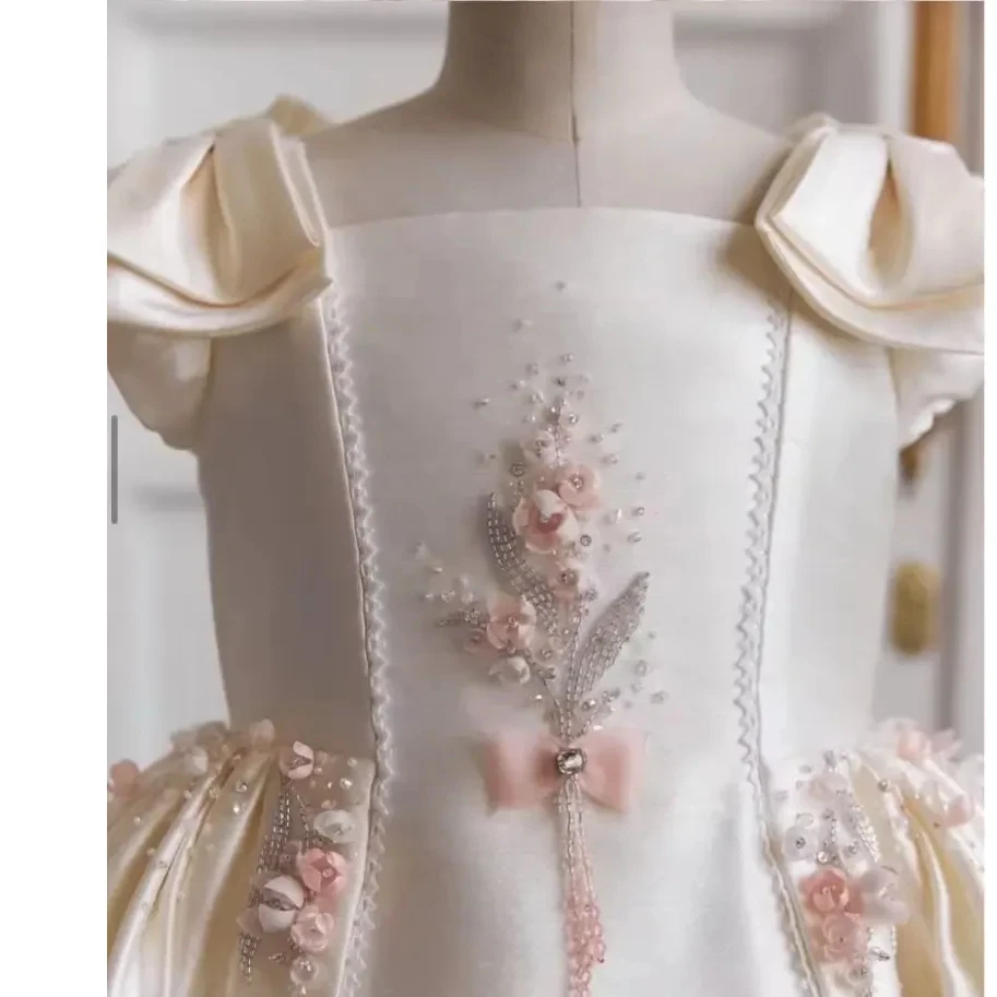 Customized Flower Girl Dress for Wedding Bow Appliques Beading Floor Length Short Sleeve Kids Birthday First Communion Gown
Customized Flower Girl Dress for Wedding Bow Appliques Beading Floor Length Short Sleeve Kids Birthday First Communion Gown