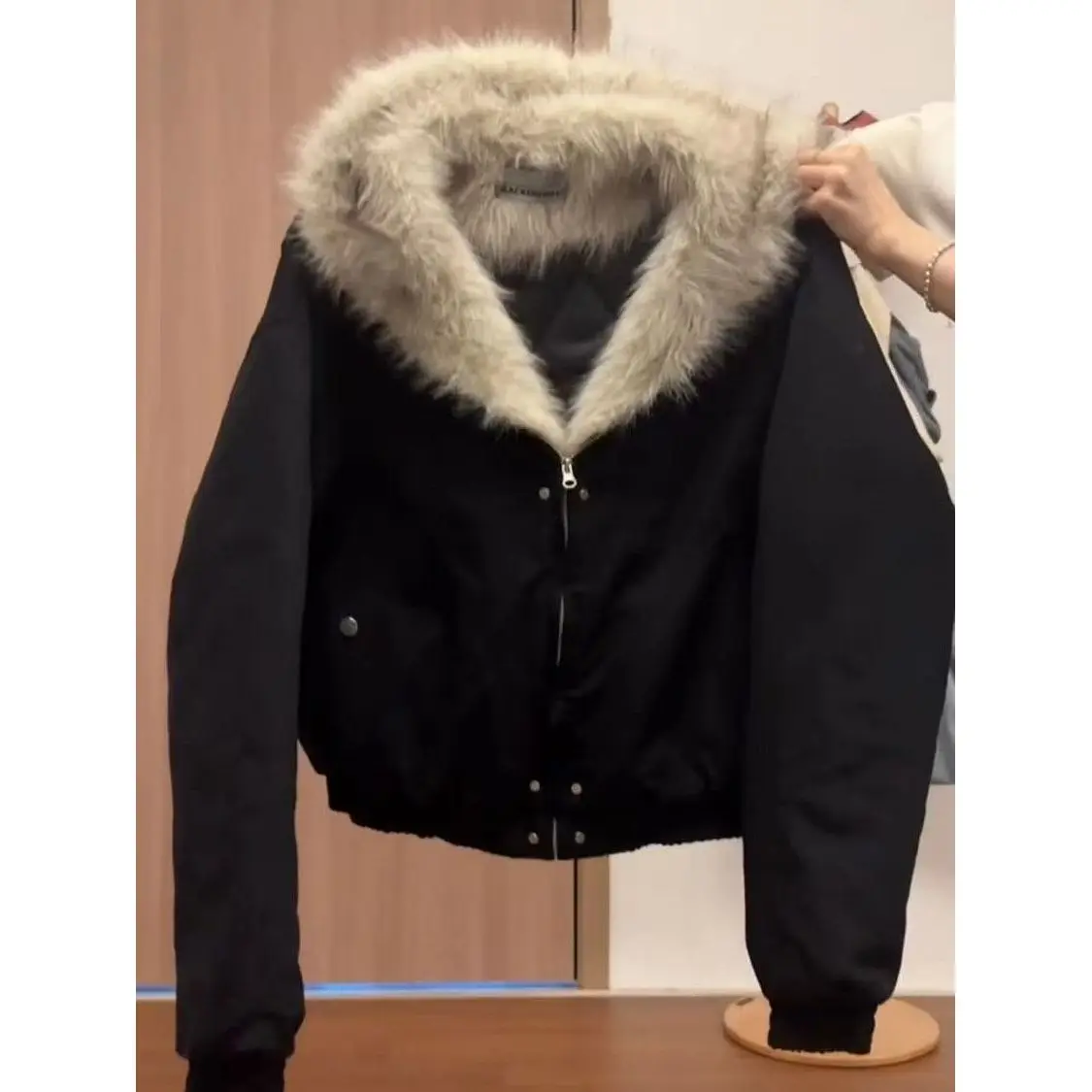 Зимняя куртка с меховым воротником, женская Chaqueta Mujer, американские гранж-сакультурные топы High Street, одежда в стиле Харадзюку, пальто Ropa
Зимняя куртка с меховым воротником, женская Chaqueta Mujer, американские гранж-сакультурные топы High Street, одежда в стиле Харадзюку, пальто Ropa