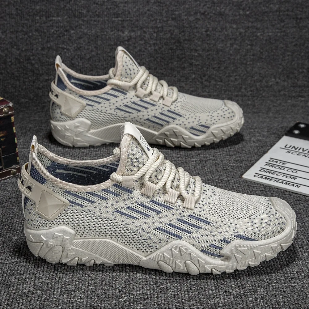 2026 New Men Shoes Breathable Non-slip Hollow Out Outdoor Running Shoes Trendy Sports Casual Sneakers
2026 New Men Shoes Breathable Non-slip Hollow Out Outdoor Running Shoes Trendy Sports Casual Sneakers
