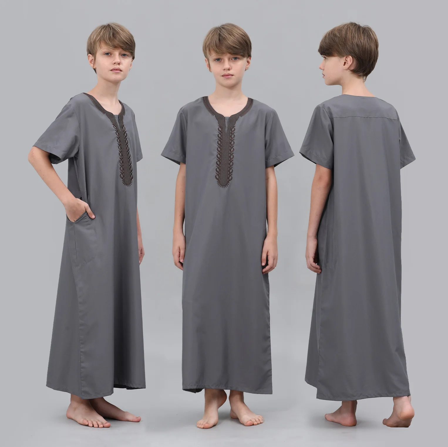 Muslim Kids Boy Jubba Thobe Summer Kaftan Dubai Abaya Embroidery Muslim Dress Robe Daffah Dishdasha Islam Traditional Clothing
Muslim Kids Boy Jubba Thobe Summer Kaftan Dubai Abaya Embroidery Muslim Dress Robe Daffah Dishdasha Islam Traditional Clothing