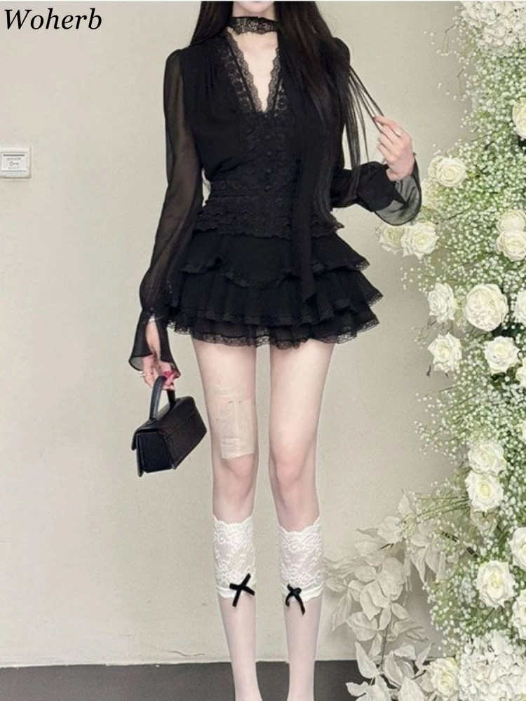 Two Piece Sets Womens Outfits V-neck Lace Patchwork Slim Fit Shirts + High Waist Mini Skirt Suit Roupas Femme Fashion Summer Set
Two Piece Sets Womens Outfits V-neck Lace Patchwork Slim Fit Shirts + High Waist Mini Skirt Suit Roupas Femme Fashion Summer Set