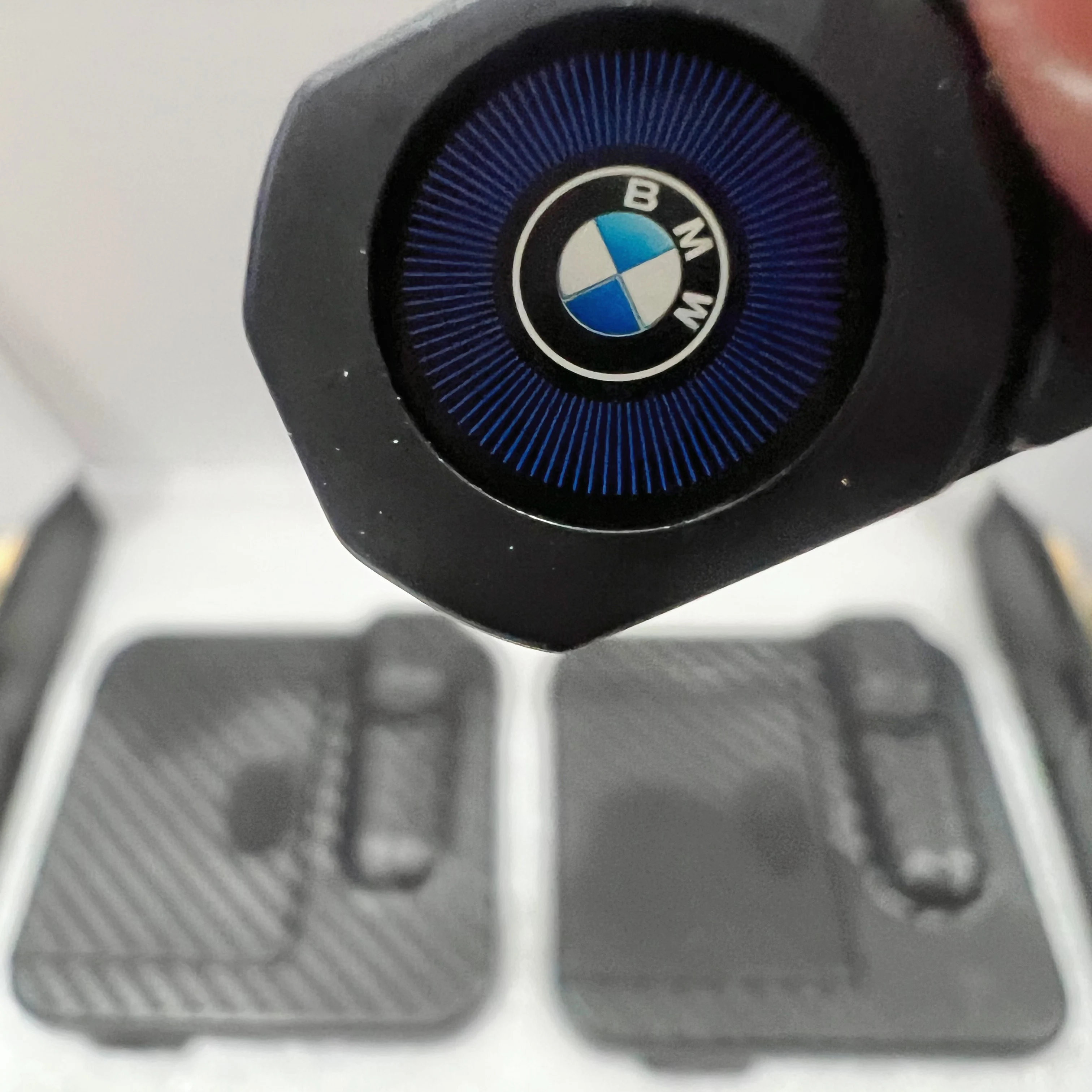 2pcs Automotive LED welcome ambience light for BMW's new 3-door X1 X3x5x6x7320Li/1357 series projector battery style.
2pcs Automotive LED welcome ambience light for BMW's new 3-door X1 X3x5x6x7320Li/1357 series projector battery style.