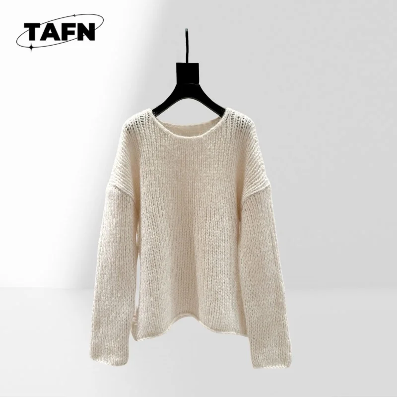 Soft Merino Wool Sweater for Men, Comfortable and Perfect for Layering Elegant Soft for Layering in Winter AK0205
Soft Merino Wool Sweater for Men, Comfortable and Perfect for Layering Elegant Soft for Layering in Winter AK0205