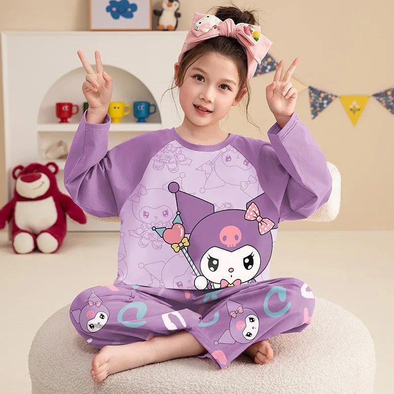 Милый модный пижамный комплект Kuromi для девочек с популярным принтом, удобный мягкий комплект ночной одежды, детские штаны с длинным рукавом, Осень-зима
Милый модный пижамный комплект Kuromi для девочек с популярным принтом, удобный мягкий комплект ночной одежды, детские штаны с длинным рукавом, Осень-зима