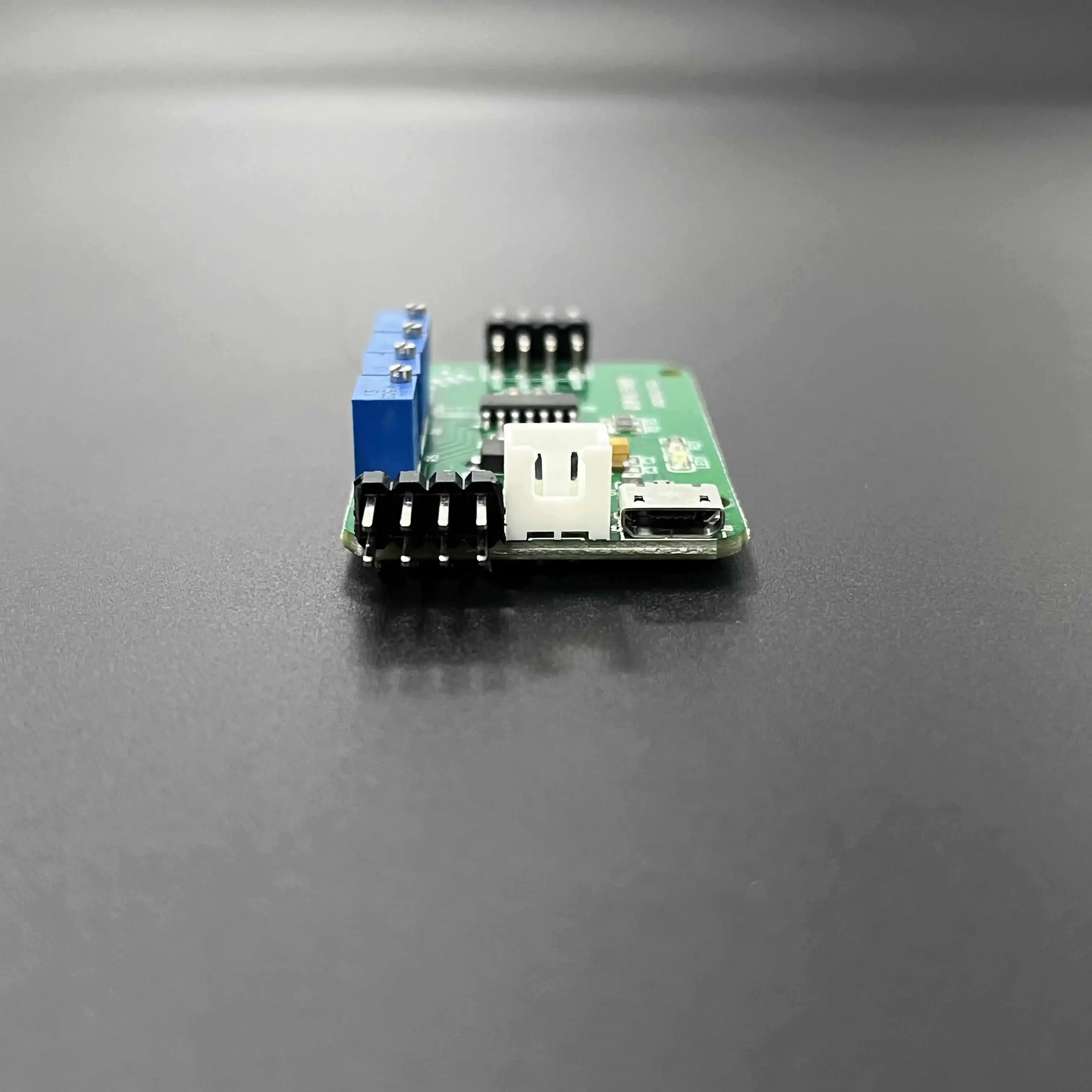 RX-CHA04 four-channel flexible film pressure sensor monotone nonlinear resistance voltage conversion module
RX-CHA04 four-channel flexible film pressure sensor monotone nonlinear resistance voltage conversion module