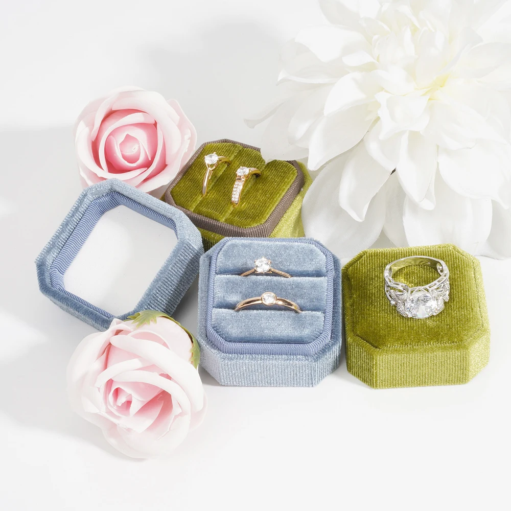 20/50/100Pcs Custom Logo New Octagonal Velvet Ring Box Double Slot Retro Ring Bearer Box Engagement Wedding Ring Display Holder
20/50/100Pcs Custom Logo New Octagonal Velvet Ring Box Double Slot Retro Ring Bearer Box Engagement Wedding Ring Display Holder