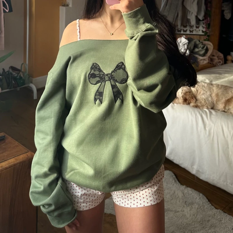 Embroidery Off Shoulder Long Sleeve Pullovers Fall Casual Baggy Tops Women's Loose Sweatshirts Y2k Vintage O Neck Hoodies
Embroidery Off Shoulder Long Sleeve Pullovers Fall Casual Baggy Tops Women's Loose Sweatshirts Y2k Vintage O Neck Hoodies