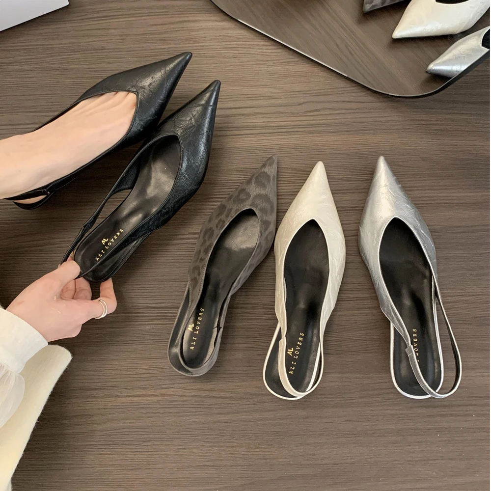 Women Summer Fashion Pointed Toe Sandals Shallow Slip On Heels Sexy Leopard Print V Cut Footwear Wedge Shoes with Ankle Buckle
Women Summer Fashion Pointed Toe Sandals Shallow Slip On Heels Sexy Leopard Print V Cut Footwear Wedge Shoes with Ankle Buckle